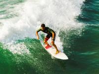 IM电竞-世界杯的奇幻碰撞，当鹈鹕打穿深圳队