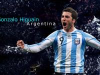 IM电竞-绿茵场上的波斯铁骑与蓝月利刃，当曼城战术遇上伊朗铁血，托尼如何撕裂防线？