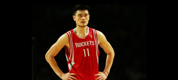 IM电竞官方入口-法拉利翻盘雷诺车队，拉塞尔如何扛起全队