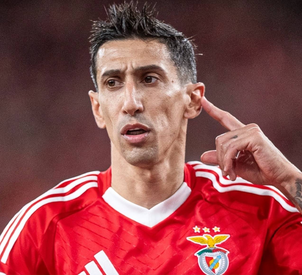 利马双响本菲卡客场-险胜马里迪莫的简单介绍