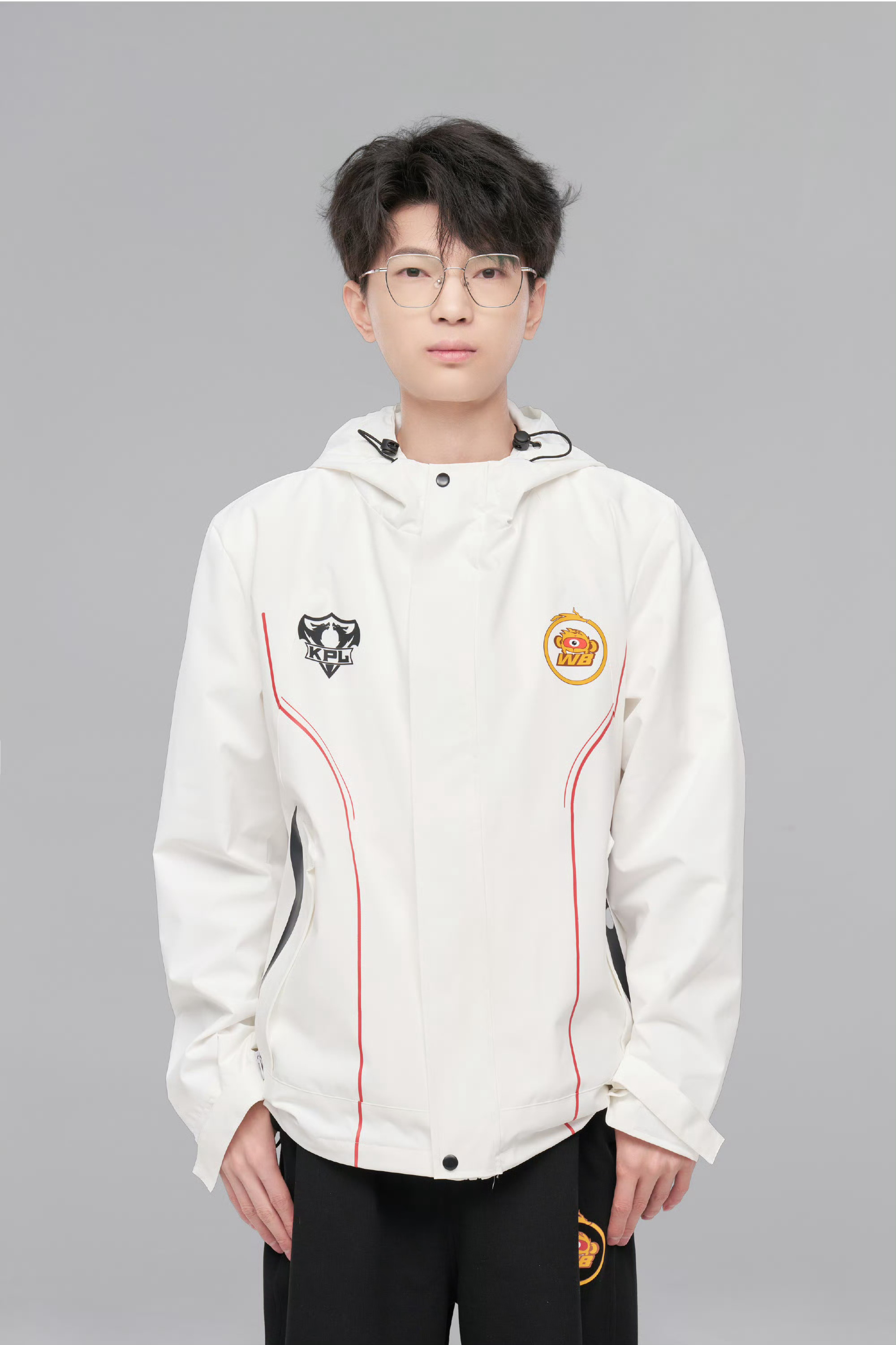 顶尖球队争夺荣誉，胜者将成为赛场王者