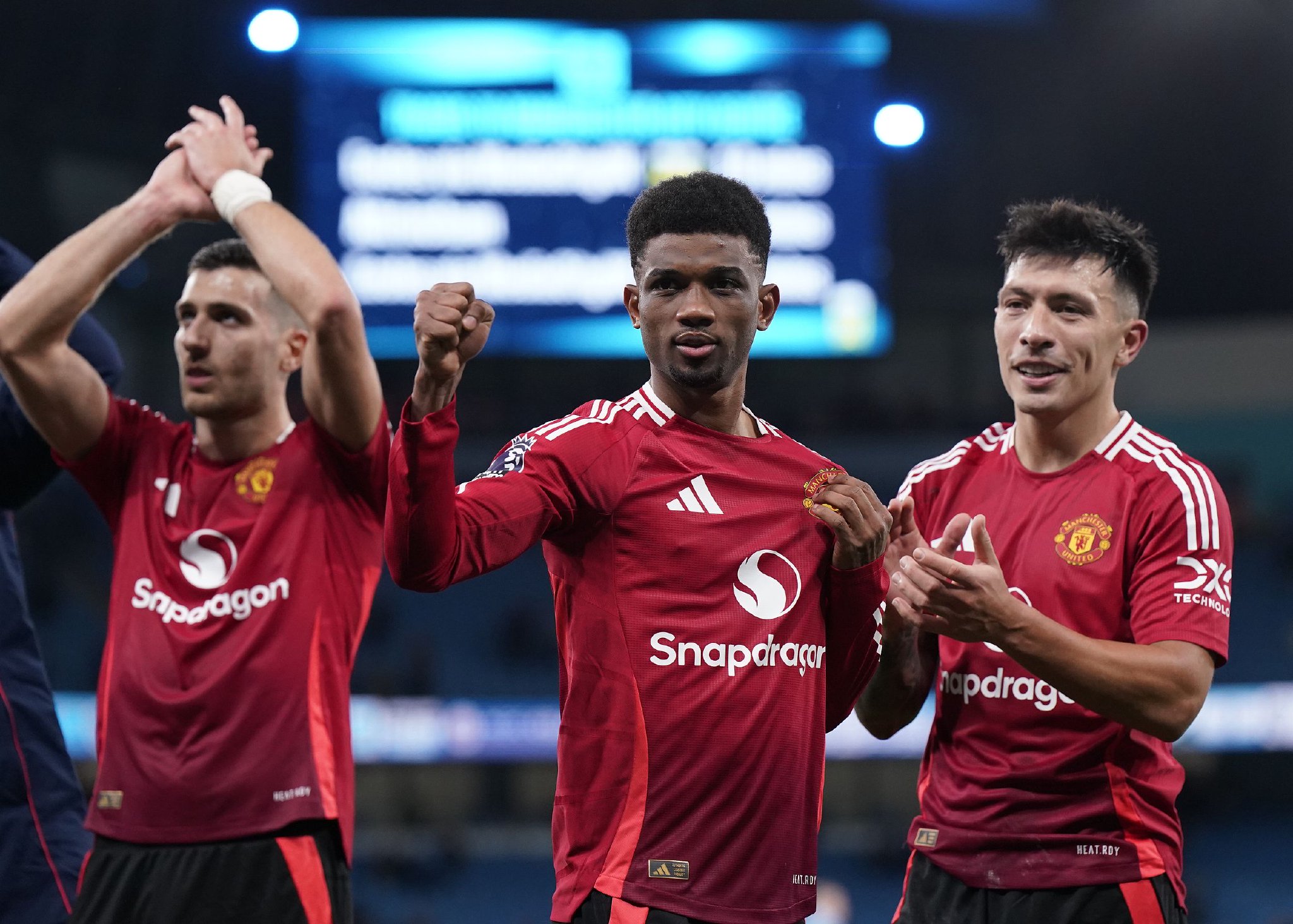 曼联遭遇失败，陷入晋级危机