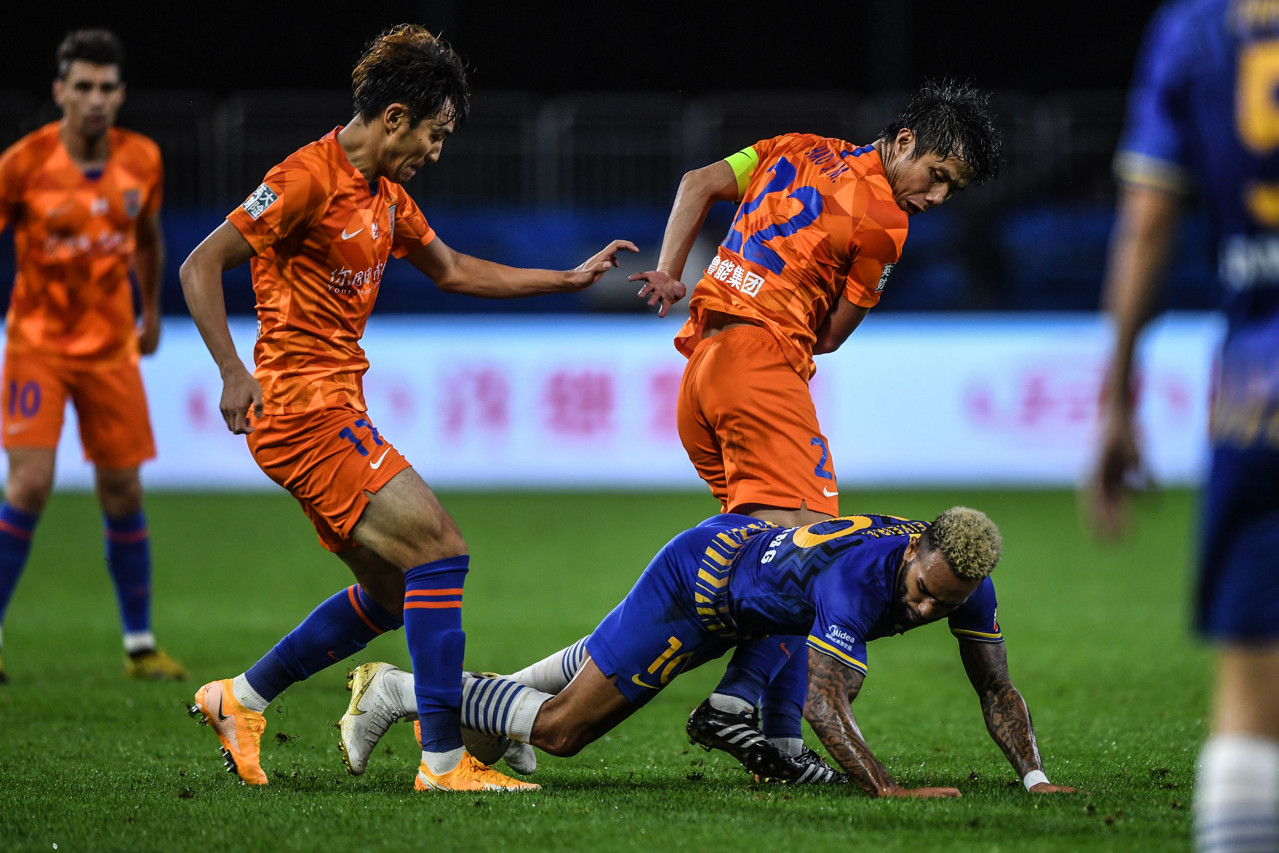 关于苏宁球员获伤停,引发球队深度调整,关键时刻考验主帅战术的信息 关于苏宁球员获伤停,引发球队深度调整,关键时刻考验主帅战术的信息