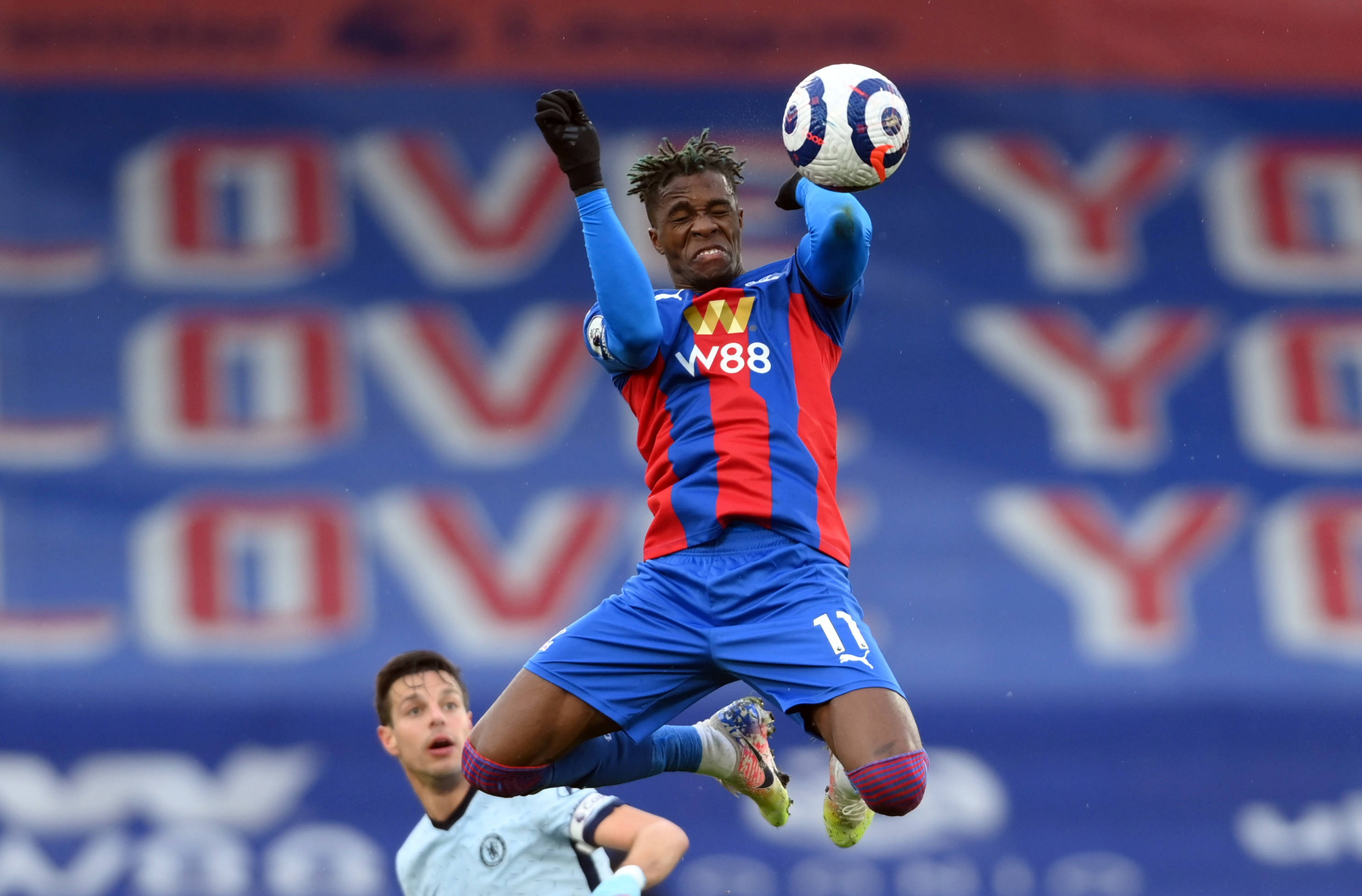 切尔西中场影响力显著，成为球队关键人物