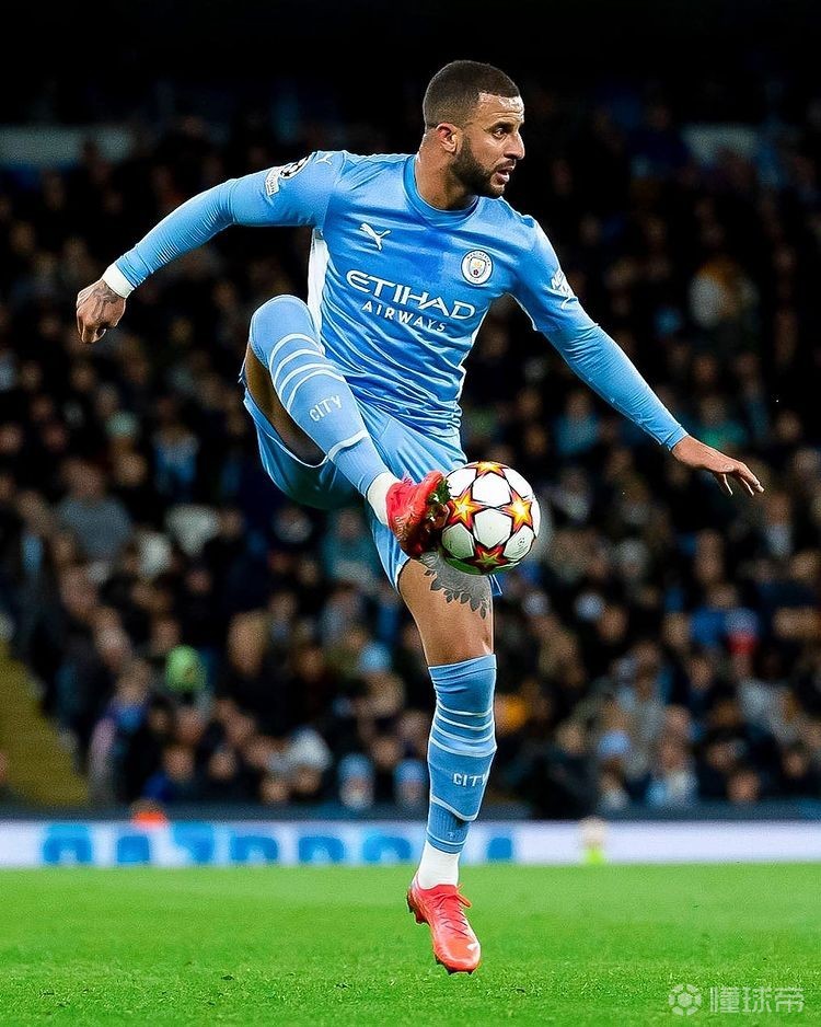 波兰碾压利物浦，弗拉霍维奇关键制胜的简单介绍