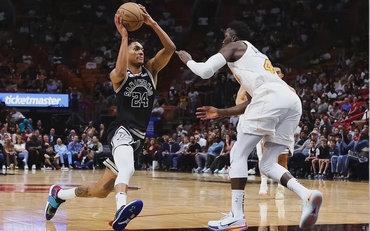 热火外线远投火热，约翰逊率队三分风光的简单介绍