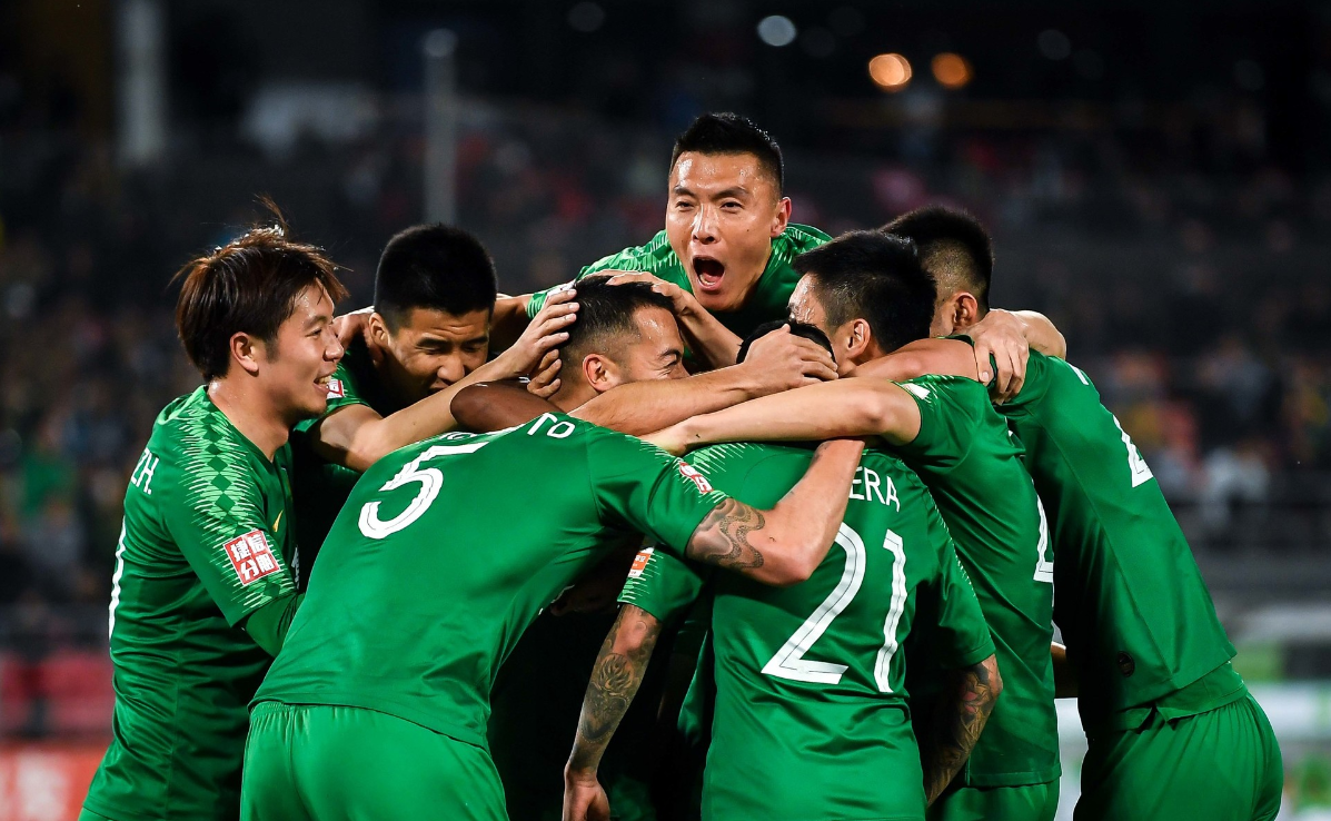 荷兰高举战旗欧洲预选赛，实现连胜稳固积分榜首位的简单介绍