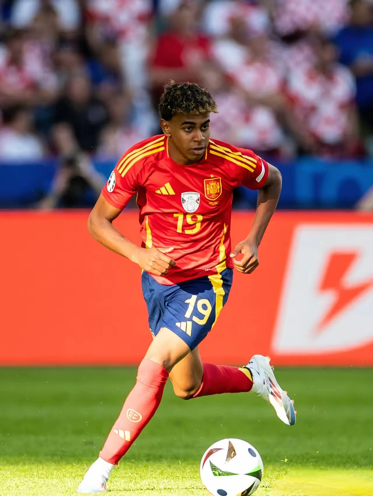 包含英格兰艰难逆袭北马其顿,晋级机会渺茫的词条 包含英格兰艰难逆袭北马其顿,晋级机会渺茫的词条