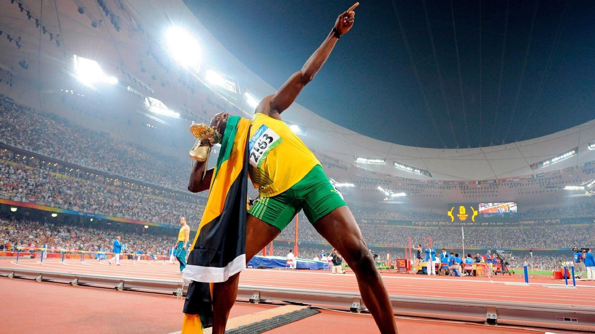 尼克斯封锁广东队，哈利伯顿成为关键先生，跨篮球文化的战术启示